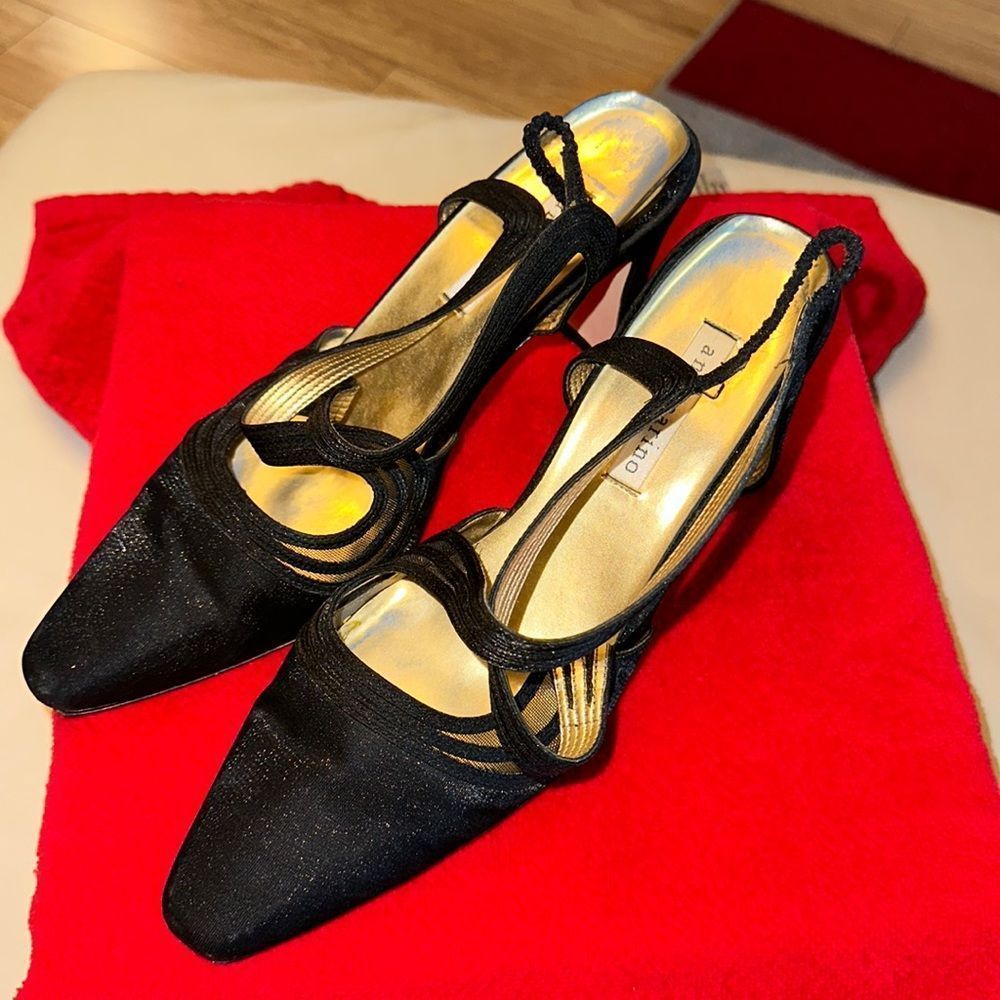Women’s black-heels sling back